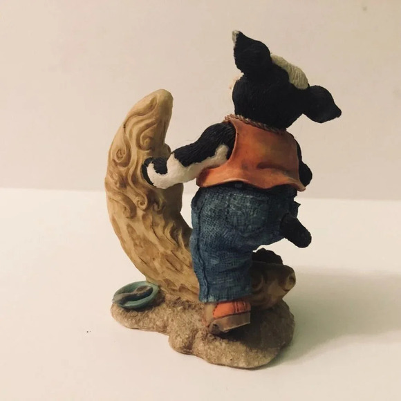 Vintage 1995 Ganz Cowtown Wild Bull  Hickock Figurine 3.5 Inch Tall - Picture 3 of 10